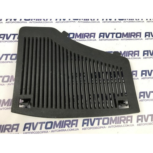 Накладка правой карты багажника Opel Zafira B 2005-2011 13131327